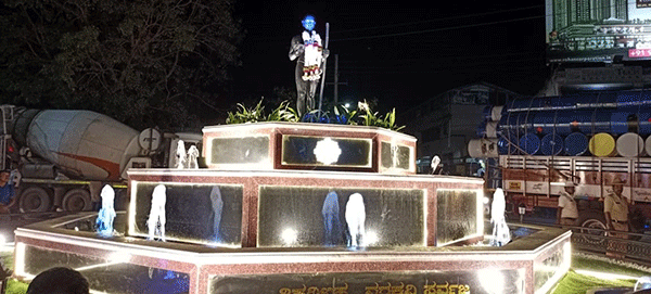 ಸುರತ್ಕಲ್: ಸರ್ವಜ್ಞ ವೃತ್ತ ಲೋಕಾರ್ಪಣೆ ಸುರತ್ಕಲ್: ಸರ್ವಜ್ಞ ವೃತ್ತ ಲೋಕಾರ್ಪಣೆ