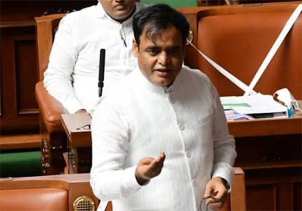 ಸಿದ್ದರಾಮಯ್ಯ ವಿರುದ್ಧ ಪ್ರಚೋದನಾತ್ಮಕ ಹೇಳಿಕೆ: ಸಚಿವ ಡಾ.ಅಶ್ವತ್ಥನಾರಾಯಣರನ್ನು ಬಂಧಿಸಲು ಕೋರಿ ಡಿಜಿಪಿಗೆ ಮನವಿ