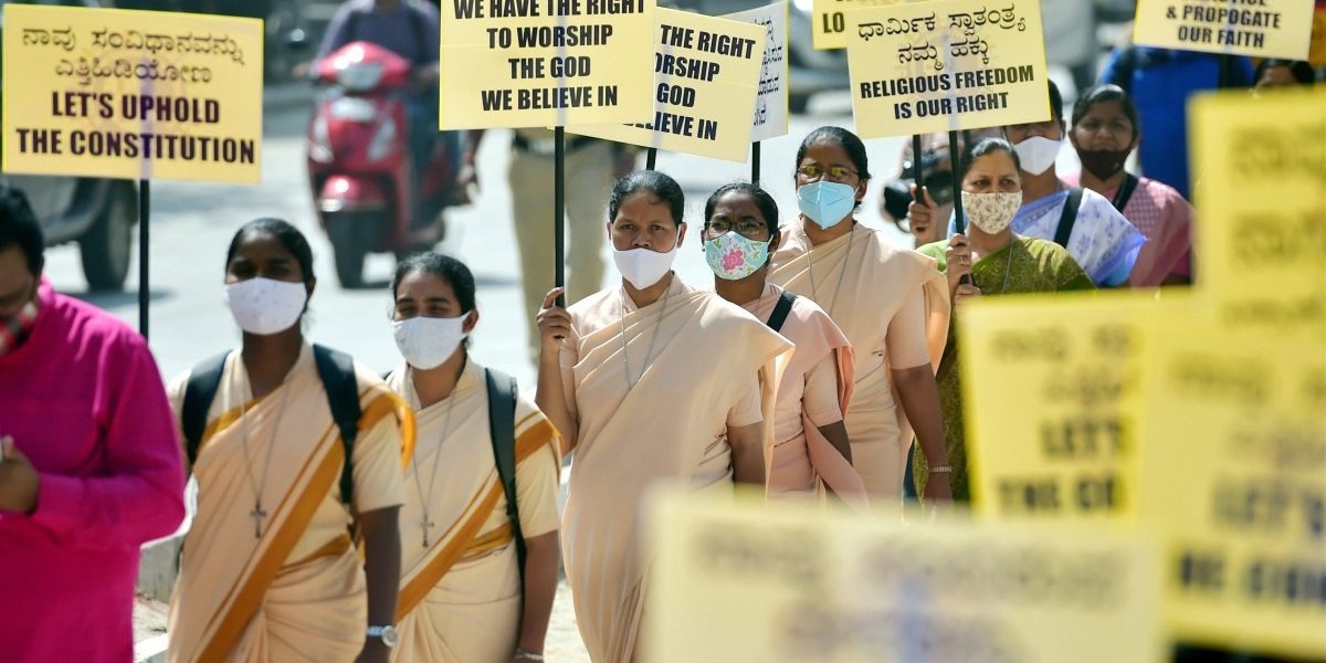 ‘ಕ್ರೈಸ್ತರಲ್ಲಿ  ಭಯದ ವಾತಾವರಣ’: ಮಾಜಿ ಸರಕಾರಿ ಅಧಿಕಾರಿಗಳಿಂದ ಪ್ರಧಾನಿಗೆ ಪತ್ರ