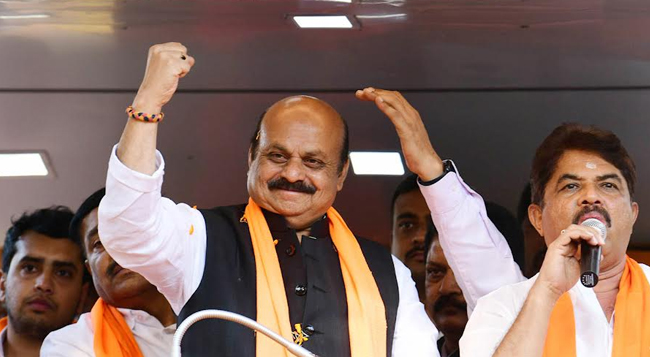 ದೇಶದಲ್ಲಿ ಮಾಸ್ಕ್ ಹಾಕದೇ ತಿರುಗಾಡುವಂತಾಗಲು ಮೋದಿಯವರ ಶ್ರಮವೇ ಕಾರಣ: ಸಿಎಂ ಬೊಮ್ಮಾಯಿ ದೇಶದಲ್ಲಿ ಮಾಸ್ಕ್ ಹಾಕದೇ ತಿರುಗಾಡುವಂತಾಗಲು ಮೋದಿಯವರ ಶ್ರಮವೇ ಕಾರಣ: ಸಿಎಂ ಬೊಮ್ಮಾಯಿ