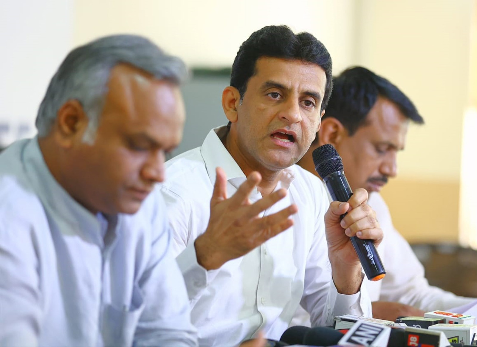 ಬಿಜೆಪಿ ದೂರಿನ ಹಿನ್ನೆಲೆಯಲ್ಲಿ 9,195 ಮತದಾರರಿಗೆ ನೋಟಿಸ್: ಶಾಸಕ ರಿಝ್ವಾನ್ ಅರ್ಶದ್