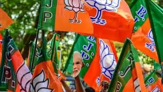 ತಮಿಳುನಾಡು: ಬಿಜೆಪಿಯ 13 ಪದಾಧಿಕಾರಿಗಳು ರಾಜೀನಾಮೆ