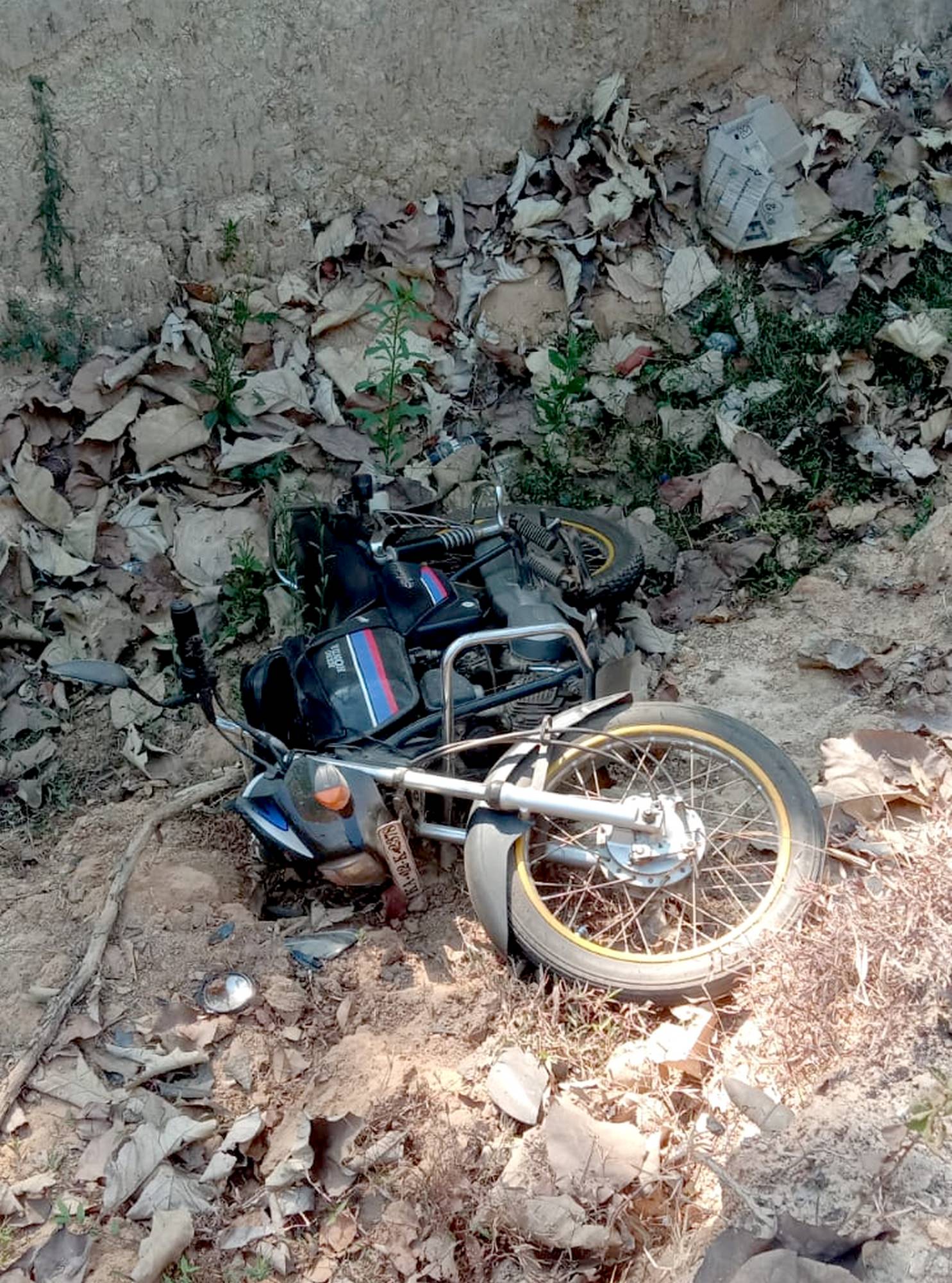 ಮಡಿಕೇರಿ: ಬೈಕ್ ಸವಾರರ ಮೇಲೆ ಕಾಡಾನೆ ದಾಳಿ