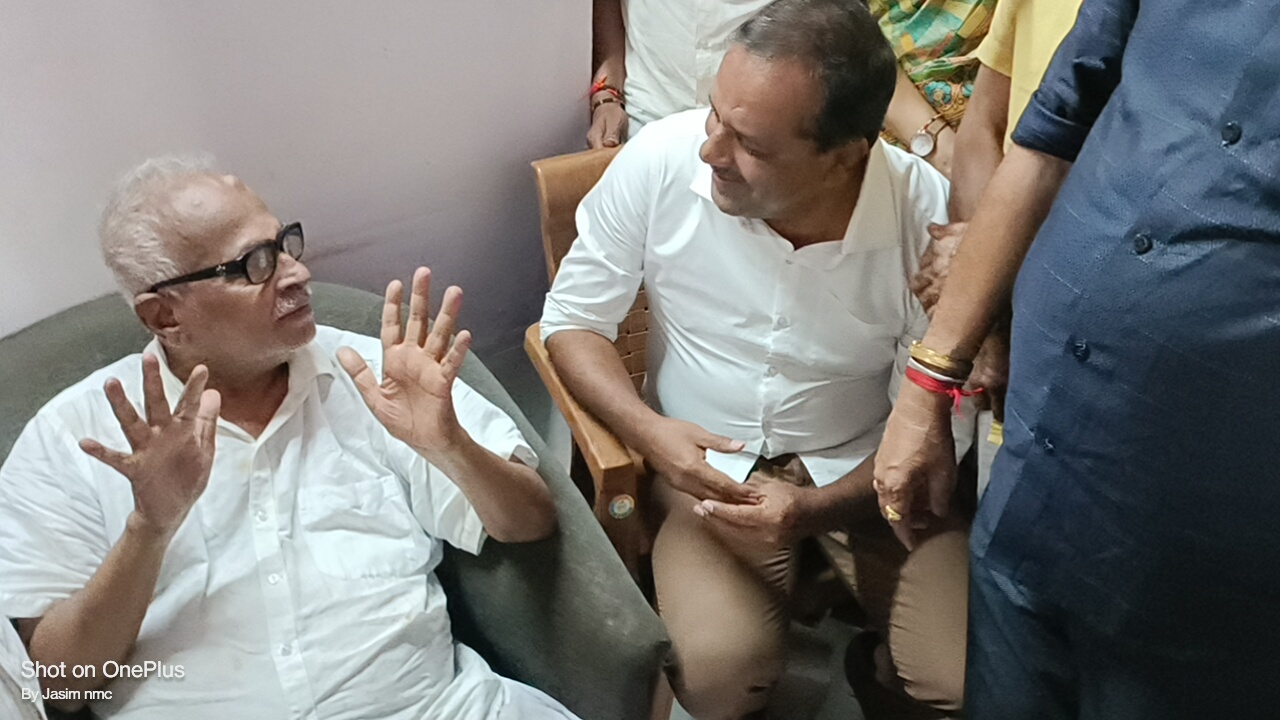 ​ಹಿರಿಯ ಕಾಂಗ್ರೆಸ್ ಮುಖಂಡ ಜನಾರ್ದನ ಪೂಜಾರಿಯ ಆಶೀರ್ವಾದ ಪಡೆದ ಯು.ಟಿ. ಖಾದರ್