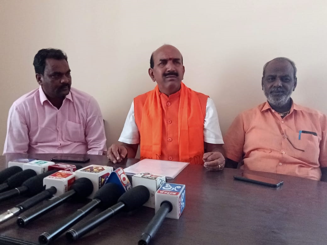 ವರುಣಾದಲ್ಲಿ ಸಚಿವ ಸೋಮಣ್ಣಗೆ ಬಂಡಾಯದ ಬಿಸಿ: ಬಿಜೆಪಿ ಹಿರಿಯ ಮುಖಂಡ ತೋಟದಪ್ಪ ಬಸವರಾಜು ರಾಜೀನಾಮೆ