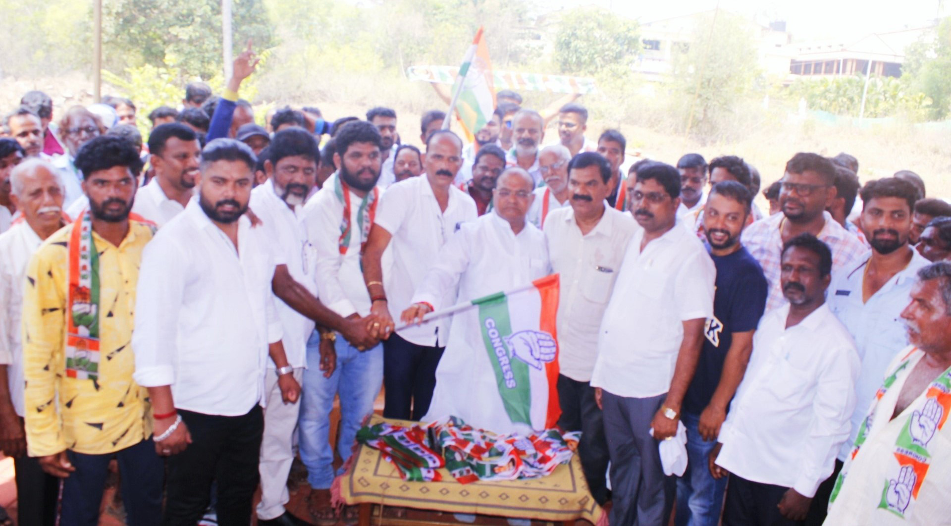 ಬಿಜೆಪಿಯಿಂದ ಕಾಂಗ್ರೆಸ್‌ಗೆ 350ಕ್ಕೂ ಅಧಿಕ ಮಂದಿ ಸೇರ್ಪಡೆ: ಗೋಪಾಲ ಪೂಜಾರಿ