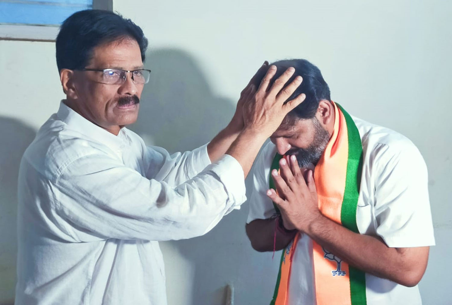 ಶಾಸಕ ಹಾಲಾಡಿಯನ್ನು ಭೇಟಿ ಮಾಡಿ ಬೆಂಬಲ ಯಾಚಿಸಿದ ಅಭ್ಯರ್ಥಿ ಗುರುರಾಜ ಗಂಟಿಹೊಳೆ