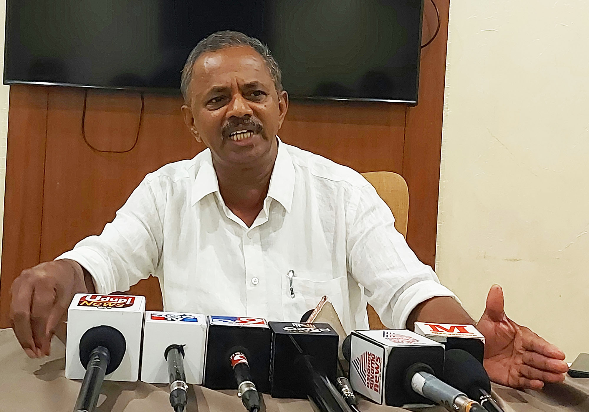 ಟಿಕೆಟ್ ಹಂಚಿಕೆಯಲ್ಲಿ ಅಸಮಾಧಾನ: ಹೆಬ್ರಿ ಬ್ಲಾಕ್ ಕಾಂಗ್ರೆಸ್ ಅಧ್ಯಕ್ಷ ಸ್ಥಾನಕ್ಕೆ ಮಂಜುನಾಥ ಪೂಜಾರಿ ರಾಜೀನಾಮೆ