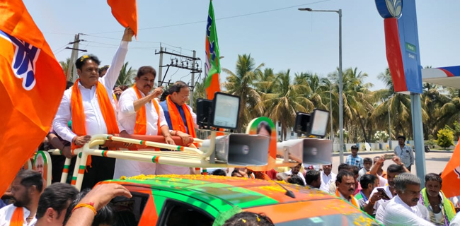 ಕನಕಪುರ ಕ್ಷೇತ್ರದಿಂದ ಬಿಜೆಪಿ ಅಭ್ಯರ್ಥಿಯಾಗಿ ಆರ್.ಅಶೋಕ್ ನಾಮಪತ್ರ ಸಲ್ಲಿಕೆ