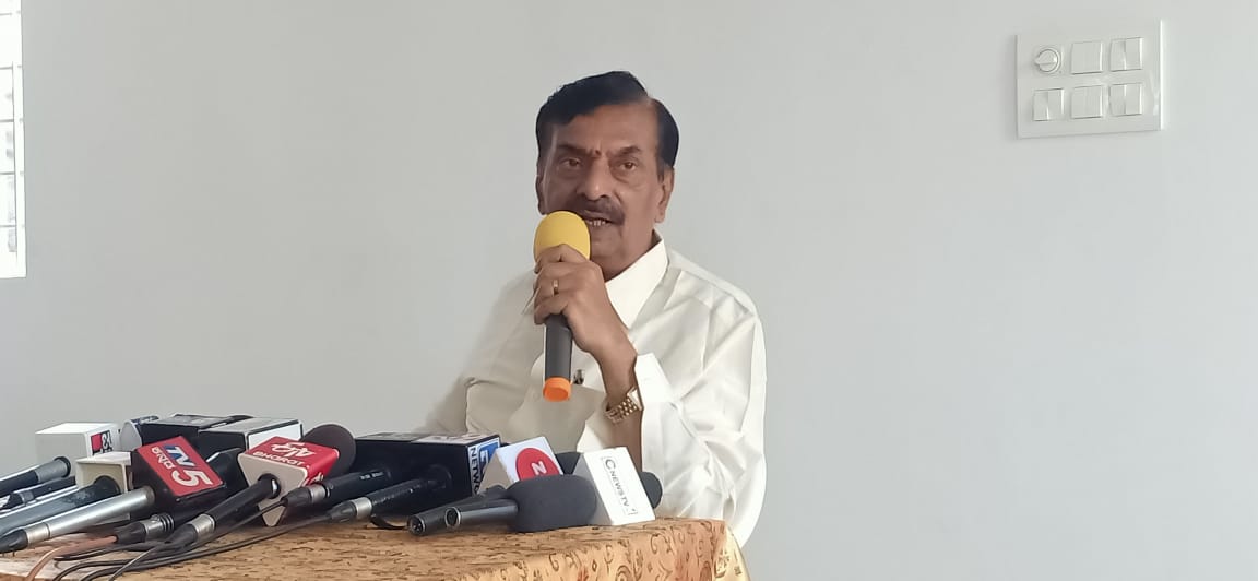 ವಿಧಾನ ಪರಿಷತ್ ಸ್ಥಾನ ಹಾಗೂ ಬಿಜೆಪಿಗೆ ರಾಜೀನಾಮೆ ಘೋಷಿಸಿದ ಆಯನೂರು ಮಂಜುನಾಥ್