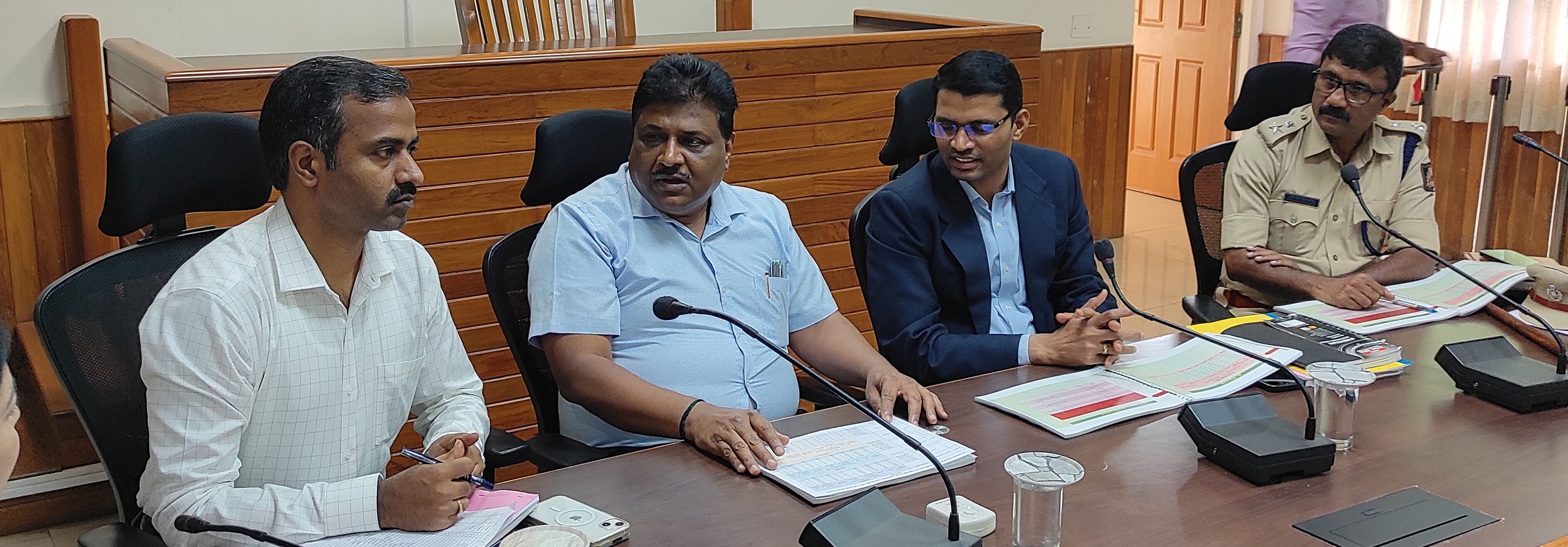 ಚುನಾವಣಾ ಕಾರ್ಯದಲ್ಲಿ ಸಂಪೂರ್ಣ ಪಾರದರ್ಶಕತೆ ಇರಲಿ: ಪ್ರಾದೇಶಿಕ ಆಯುಕ್ತ ಪ್ರಕಾಶ್