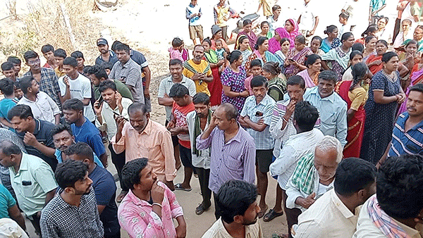 ತುಮಕೂರು: ವಿದ್ಯುತ್ ಆಘಾತಕ್ಕೆ ಇಬ್ಬರು ಬಾಲಕರು ಬಲಿ
