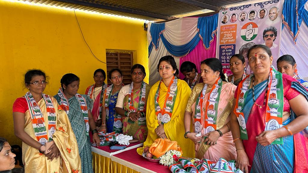 ಸೊರಬ: ಪತಿಯ ಪರ ಪ್ರಚಾರದ ಅಖಾಡಕ್ಕಿಳಿದ ಅನಿತಾ ಮಧು ಬಂಗಾರಪ್ಪ