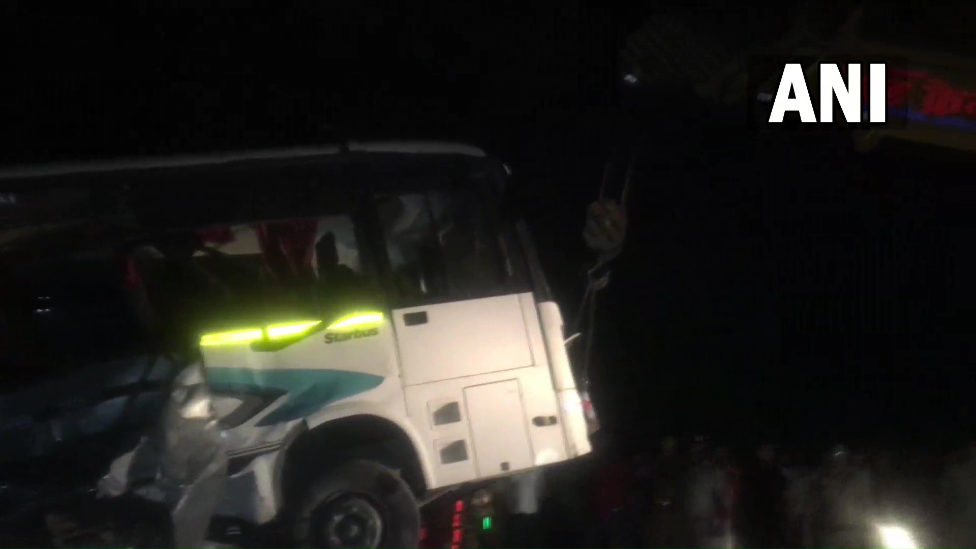 ಅಯೋಧ್ಯೆಯಲ್ಲಿ ಟ್ರಕ್‌ಗೆ ಬಸ್ ಡಿಕ್ಕಿ: 7 ಮಂದಿ ಮೃತ್ಯು, 40 ಕ್ಕೂ ಹೆಚ್ಚು ಜನರಿಗೆ ಗಾಯ