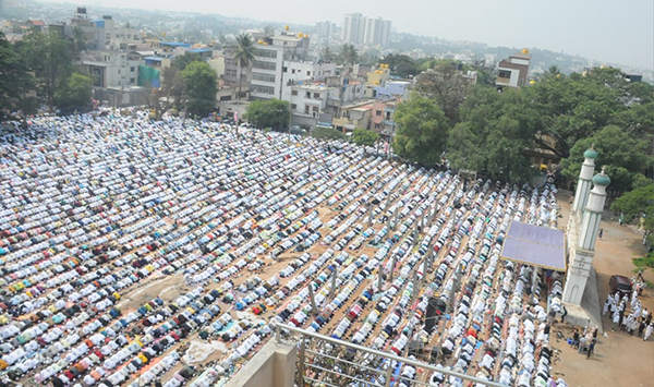 ರಾಜ್ಯಾದ್ಯಂತ ಸಂಭ್ರಮದ ‘ಈದುಲ್ ಫಿತ್ರ್’ ಆಚರಣೆ