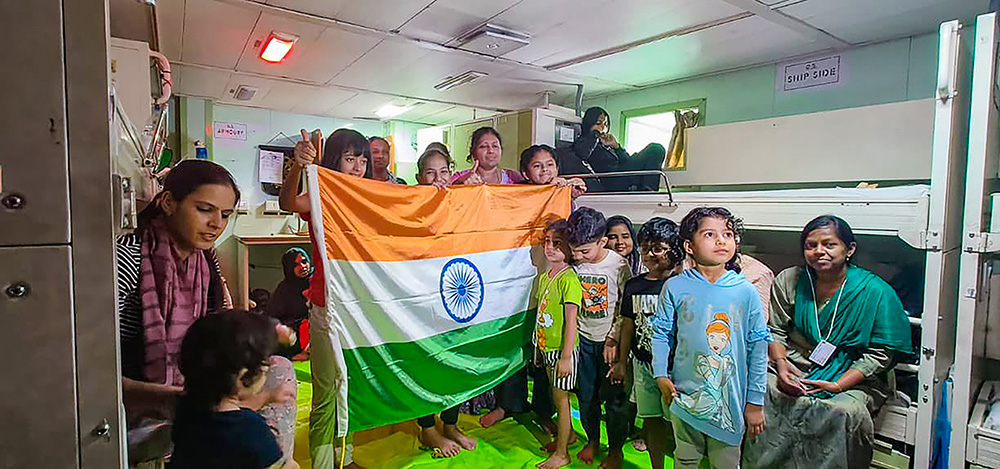 ಆಪರೇಶನ್ ಕಾವೇರಿ: ನೌಕಾ ಪಡೆಯ ಹಡಗಿನಲ್ಲಿ ಸುಡಾನ್‌ನಿಂದ ನಿರ್ಗಮಿಸಿದ ಭಾರತೀಯರ ಮೊದಲ ತಂಡ