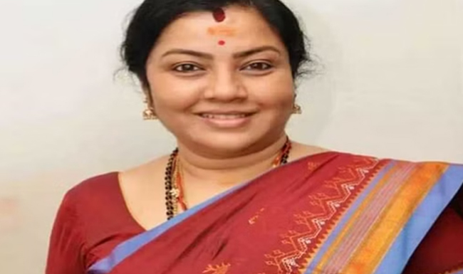 ಸ್ವಂತ ಕೆಲಸಕ್ಕಾಗಿ ಸರಕಾರಿ ವಾಹನ ಬಳಕೆ: ಬಿಜೆಪಿ ಪ್ರಚಾರಕಿ ತಾರಾ ವಿರುದ್ಧ ಎಫ್‍ಐಆರ್