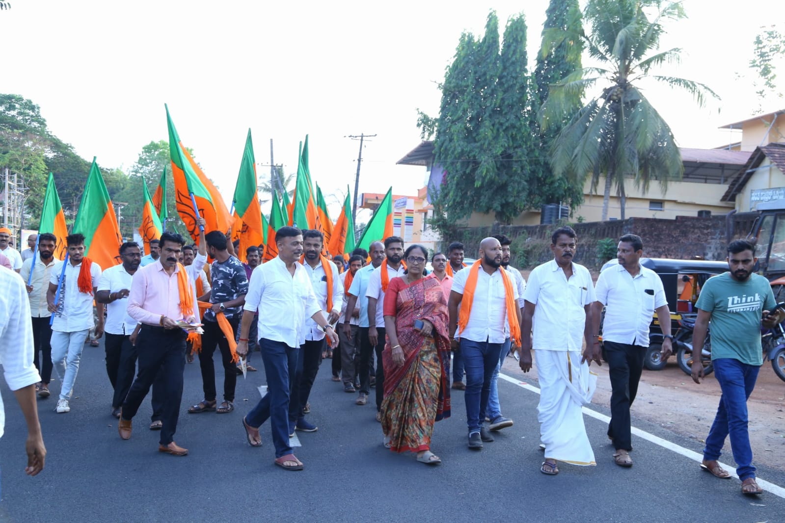 ಸಿದ್ಧಕಟ್ಟೆ: ಶಾಸಕ ರಾಜೇಶ್ ನಾಯ್ಕ್ ರಿಂದ ರೋಡ್ ಶೋ, ಮತ ಯಾಚನೆ.