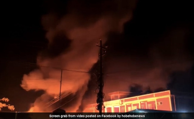 ಹಿಂಸಾಚಾರದ ನಂತರ ಮಣಿಪುರದ ಜಿಲ್ಲೆಯಲ್ಲಿ ಗುಂಪುಗೂಡಲು ನಿಷೇಧ,  ಇಂಟರ್ನೆಟ್  ಸ್ಥಗಿತ