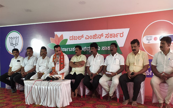 ಬಿಜೆಪಿ ಹಿಂದುತ್ವ ಮತ್ತು ಅಭಿವೃದ್ಧಿಯ ಪರವಾಗಿದೆ: ಪ್ರಮೋದ್ ಮಧ್ವರಾಜ್