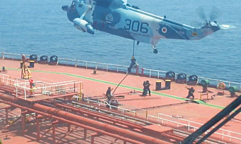 24 ಭಾರತೀಯ ಸಿಬ್ಬಂದಿಯಿದ್ದ ತೈಲ ಹಡಗು ವಶಪಡಿಸಿಕೊಂಡ ಇರಾನ್‌ ನೌಕಾಪಡೆ: ವರದಿ