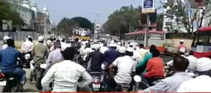 ಇದ್ರೀಸ್ ಪಾಷಾ ಹತ್ಯೆಗೆ ಸಾರ್ವಜನಿಕರ ಆಕ್ರೋಶ: ಬಂಧನಕ್ಕೆ ಆಗ್ರಹ