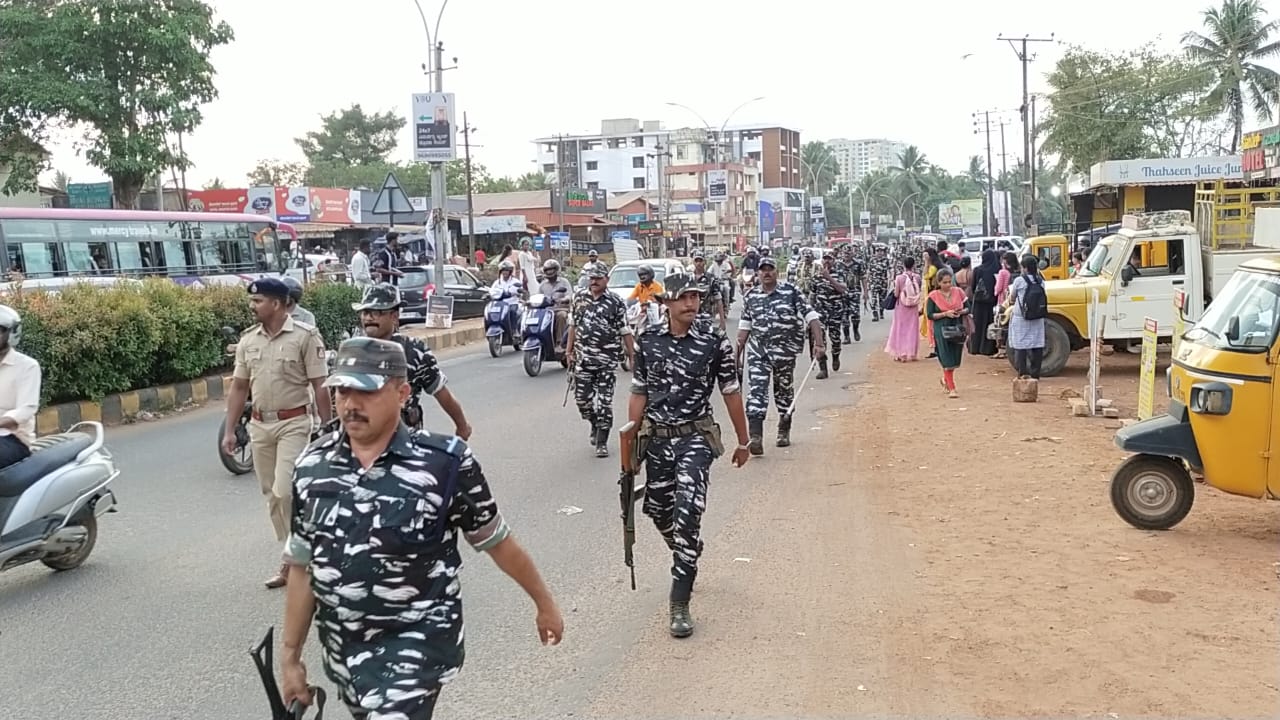 ಚುನಾವಣೆ ಹಿನ್ನೆಲೆ: ‘ಸಿಆರ್‌ಪಿಎಫ್’ನಿಂದ ರೂಟ್ ಮಾರ್ಚ್