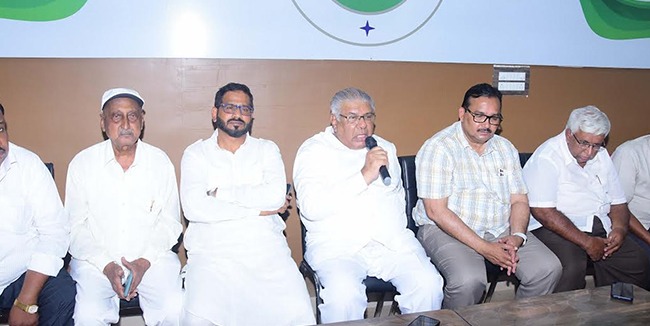 ಅಳಿಯನಿಗೆ ಕೈ ತಪ್ಪಿದ ಟಿಕೆಟ್: ತುಮಕೂರು ನಗರ ಕ್ಷೇತ್ರದ ಮಾಜಿ ಶಾಸಕ ಶಫಿ ಅಹ್ಮದ್ ಕಾಂಗ್ರೆಸ್ ಗೆ ರಾಜೀನಾಮೆ