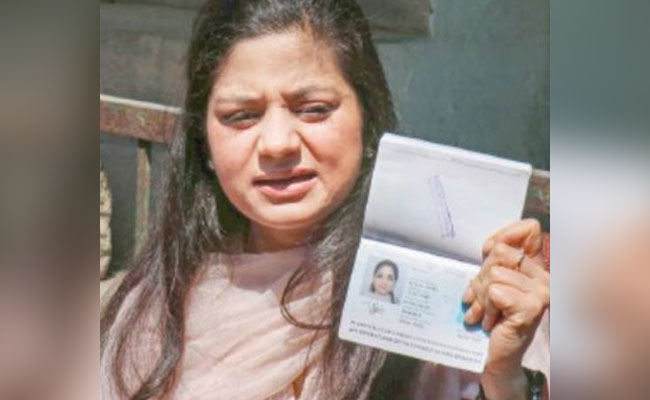 ಪಾಸ್‌ಪೋರ್ಟ್‌ ಕುರಿತು ಹೈಕೋರ್ಟ್ ನಲ್ಲಿ ಸಲ್ಲಿಸಿರುವ ಅರ್ಜಿ ವಾಪಸ್‌ ಪಡೆಯಲು ಭಾರೀ ಒತ್ತಡ: ಇಲ್ತಿಜಾ ಮುಫ್ತಿ ಆರೋಪ