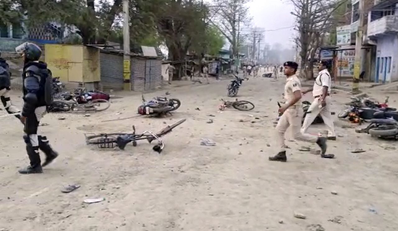 ವಾಟ್ಸಪ್‌ ಮೂಲಕ ವದಂತಿಗಳನ್ನು ಹರಡಿದ್ದ ಬಜರಂಗದಳ ಸಂಚಾಲಕನ ನೇತೃತ್ವದ ತಂಡ: ಎಡಿಜಿಪಿ