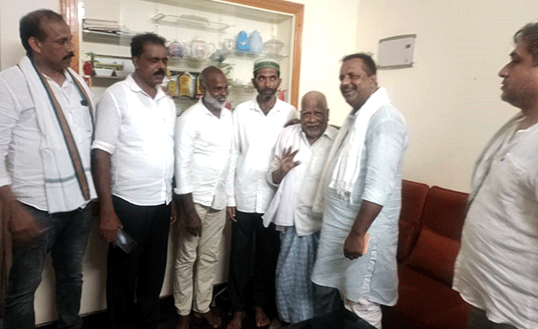 ಕೈರಂಗಳದಲ್ಲಿ ಯು.ಟಿ.ಖಾದರ್ ಮತ ಯಾಚನೆ