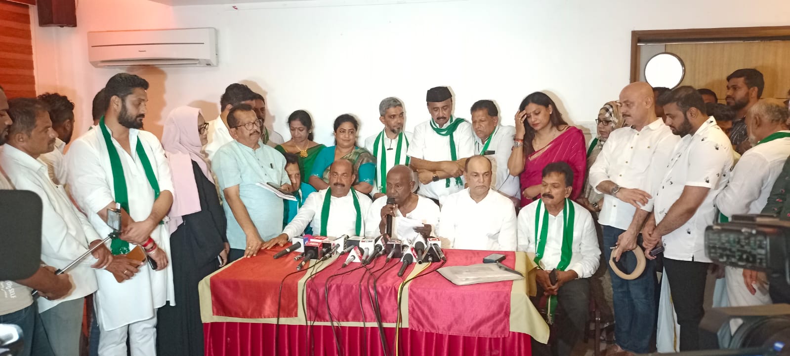 ಕುಮಾರಸ್ವಾಮಿ ಮುಖ್ಯಮಂತ್ರಿಯಾಗಿದ್ದಾಗ ರಾಜ್ಯದ ರೈತರ ಸಾಲ ಮನ್ನಾ ಮಾಡಲಾಯಿತು: ಎಚ್‌.ಡಿ. ದೇವೇಗೌಡ