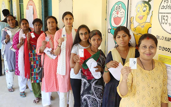 ರಾಜ್ಯದಲ್ಲಿ ಶೇ.66.30ರಷ್ಟು ಮತದಾನ: ಮತಯಂತ್ರ ಸೇರಿದ ಅಭ್ಯರ್ಥಿಗಳ ಭವಿಷ್ಯ