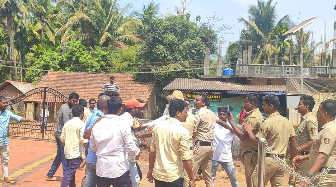 ಭಟ್ಕಳದಲ್ಲಿ ಬಿಜೆಪಿ-ಕಾಂಗ್ರೆಸ್‌ ಕಾರ್ಯಕರ್ತರ ನಡುವೆ ಮಾರಾಮಾರಿ