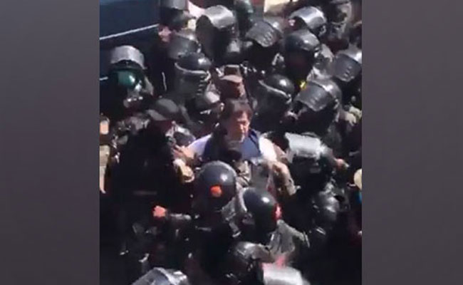 ಇಮ್ರಾನ್ ಖಾನ್ ಬಂಧನ ಕಾನೂನುಬಾಹಿರ, ತಕ್ಷಣವೇ ಬಿಡುಗಡೆ ಮಾಡಿ: ಪಾಕಿಸ್ತಾನ ಸುಪ್ರೀಂಕೋರ್ಟ್ ಆದೇಶ ಇಮ್ರಾನ್ ಖಾನ್ ಬಂಧನ ಕಾನೂನುಬಾಹಿರ, ತಕ್ಷಣವೇ ಬಿಡುಗಡೆ ಮಾಡಿ: ಪಾಕಿಸ್ತಾನ ಸುಪ್ರೀಂಕೋರ್ಟ್ ಆದೇಶ