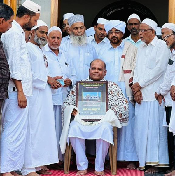 ಮೊಹಮ್ಮದ್ ಅಲಿ ಉಚ್ಚಿಲರಿಗೆ ಉಚ್ಚಿಲ ಜಮಾತ್ ವತಿಯಿಂದ ಸನ್ಮಾನ