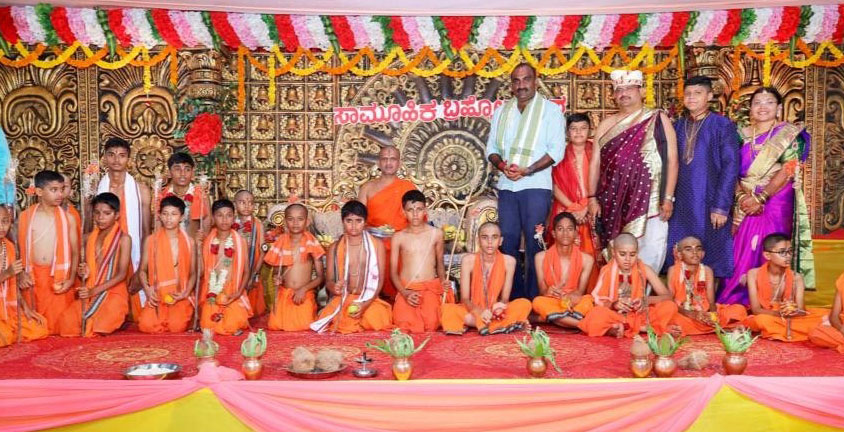 ಸಾತ್ವಿಕತೆ ಹೆಚ್ಚಿಸಲು ಆಧ್ಯಾತ್ಮಿಕ ದಾರಿಯಲ್ಲಿ ಮುನ್ನಡೆರಿ: ಪೇಜಾವರ ಶ್ರೀ