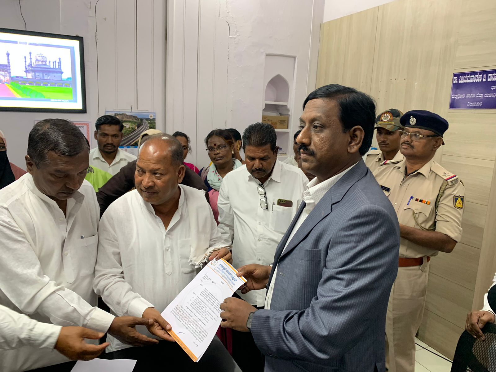 ಬಿಜೆಪಿ ಶಾಸಕ ಯತ್ನಾಳ್ ವಿರುದ್ಧ ರಾಷ್ಟ್ರಪತಿಗೆ ದೂರು