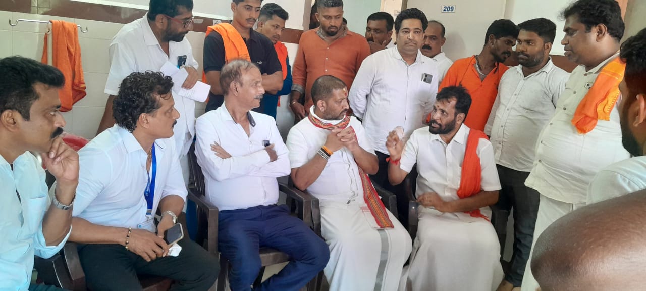 ಪುತ್ತೂರು ಪೊಲೀಸ್ ದೌರ್ಜನ್ಯ ಪ್ರಕರಣ: ಸಂತ್ರಸ್ತರನ್ನು ಭೇಟಿಯಾದ ಅಂತರ್ ರಾಷ್ಟ್ರೀಯ ಮಾನವ ಹಕ್ಕುಗಳ ಆಯೋಗ