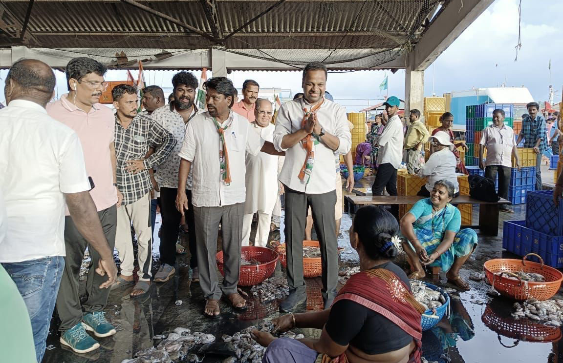 ಮಲ್ಪೆ ಬಂದರಿನಲ್ಲಿ ಪ್ರಸಾದ್‌ರಾಜ್ ಕಾಂಚನ್ ಮತಯಾಚನೆ