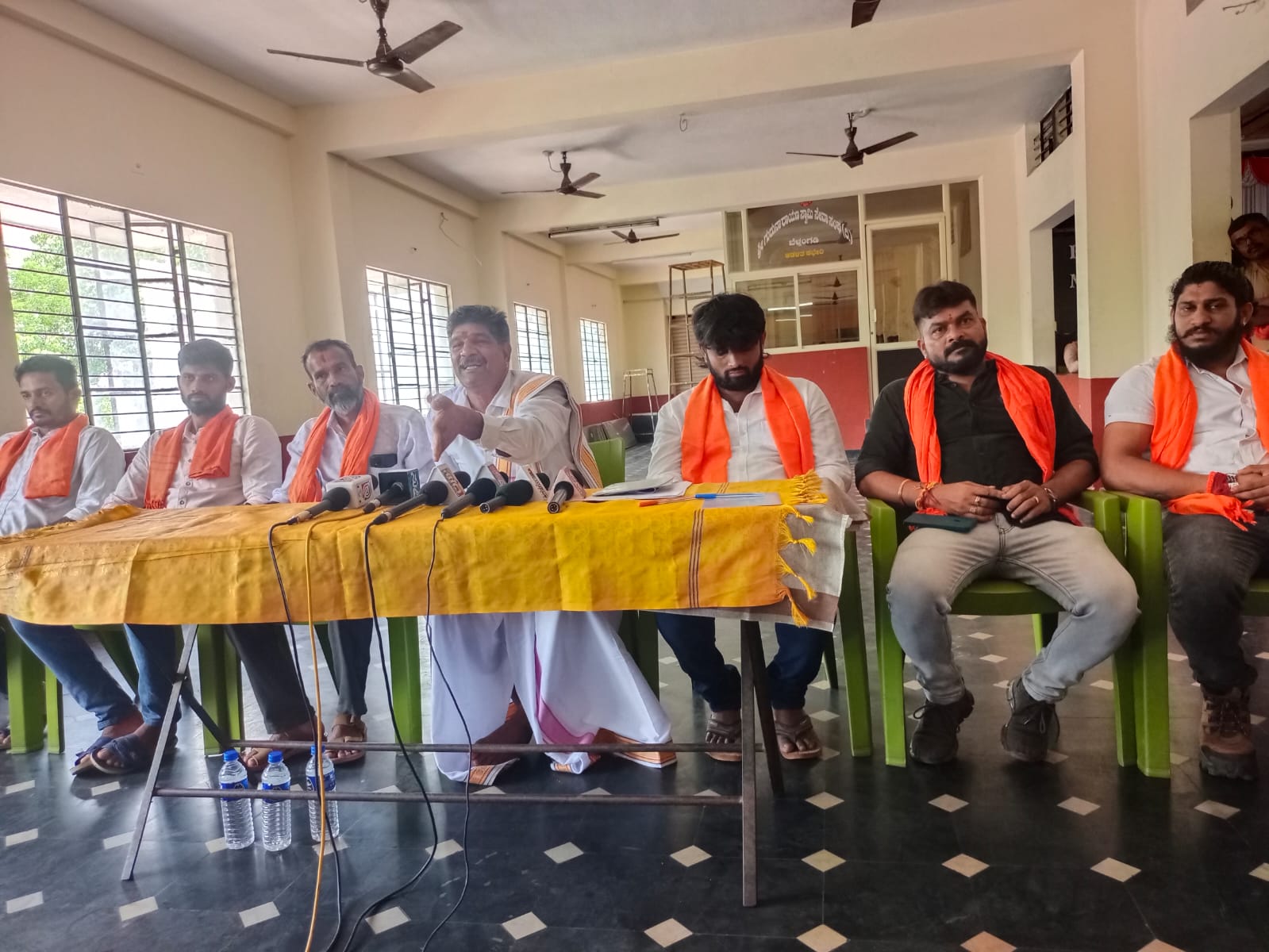 ಶಾಸಕ ಹರೀಶ್ ಪೂಂಜ ಹಿಂದುತ್ವದ ವಿರುದ್ದವಾಗಿ ಕೆಲಸ ಮಾಡುತ್ತಿದ್ದಾರೆ: ಹಿಂಜಾವೇ ಆರೋಪ