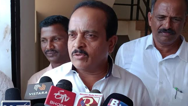 ನನ್ನ ಮನೆ ಮೇಲೆ ದಾಳಿ ನಡೆಸಿದ IT ಅಧಿಕಾರಿಗಳಿಗೆ ಏನೂ ಸಿಕ್ಕಿಲ್ಲ: ಪುತ್ತೂರು ಕಾಂಗ್ರೆಸ್ ಅಭ್ಯರ್ಥಿ ಅಶೋಕ್ ಕುಮಾರ್ ರೈ