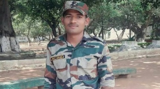 ಬಿಡಾಡಿ ಹೋರಿಗಳ ದಾಳಿ: ಸೈನಿಕ ಸೇರಿ ಇಬ್ಬರು ಮೃತ್ಯು