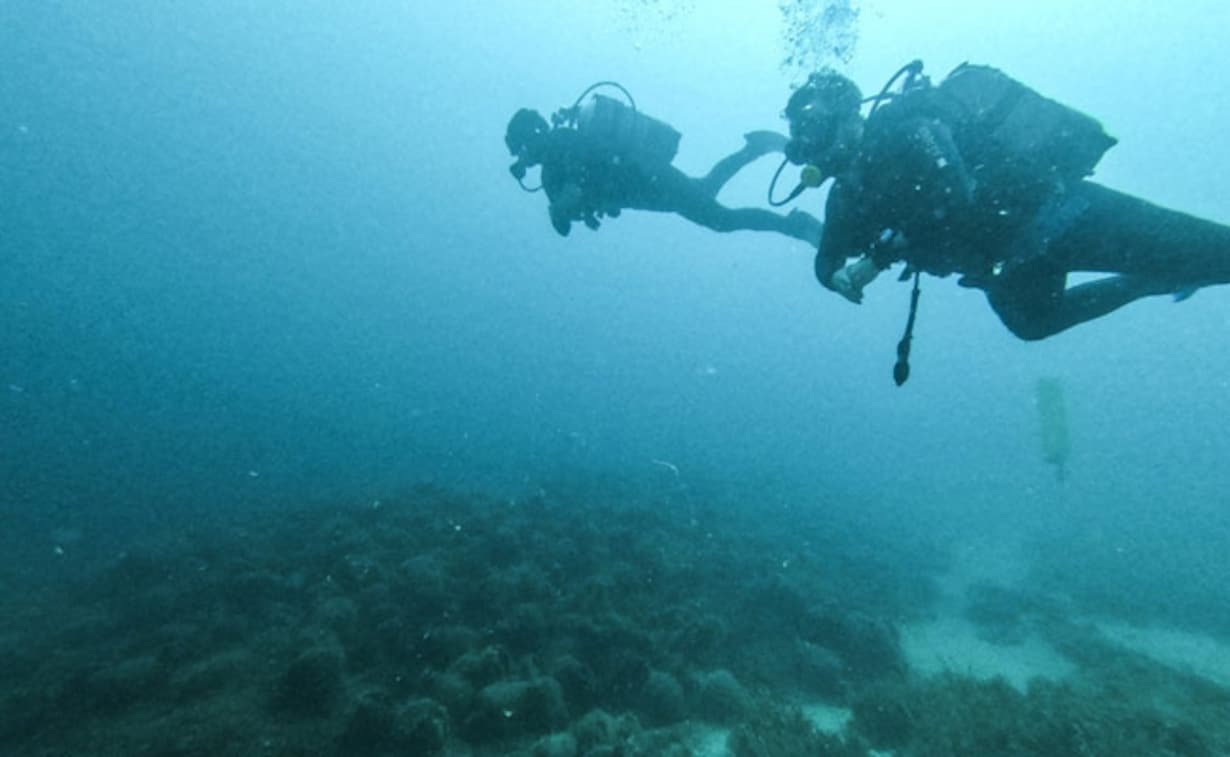 ಸಮುದ್ರ ತಳದಲ್ಲಿ ಆಸ್ಪತ್ರೆ, ಸಮಾಧಿಕಲ್ಲು ಪತ್ತೆ ಹಚ್ಚಿದ ಮುಳುಗುತಂಡ!