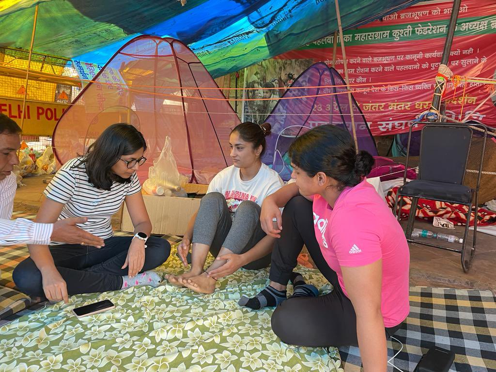 ಕುಸ್ತಿಪಟುಗಳನ್ನು ಭೇಟಿಯಾದ ದಿಲ್ಲಿ ಮಹಿಳಾ ಆಯೋಗದ ಅಧ್ಯಕ್ಷೆ