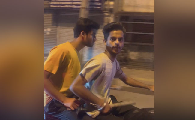 ಕ್ರಿಕೆಟಿಗ ನಿತೀಶ್‌ ರಾಣಾ ಪತ್ನಿಗೆ ಕಿರುಕುಳ ನೀಡಿದ ಇಬ್ಬರು ಬೈಕ್‌ ಸವಾರರು: ಒಬ್ಬನ ಬಂಧನ