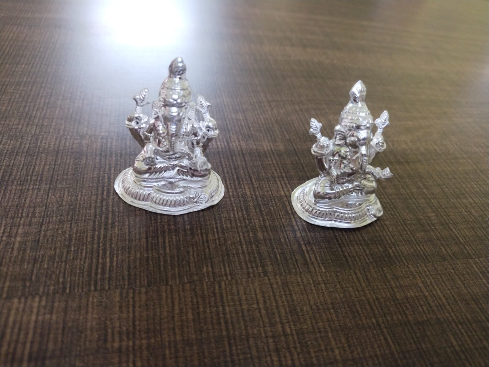 ಬಿಜೆಪಿ ಅಭ್ಯರ್ಥಿಯ ಪರವಾಗಿ ಮತದಾರರಿಗೆ ಬೆಳ್ಳಿ ಗಣೇಶ ವಿಗ್ರಹ ಹಂಚಿಕೆ ಆರೋಪ: ಪ್ರಕರಣ ದಾಖಲು