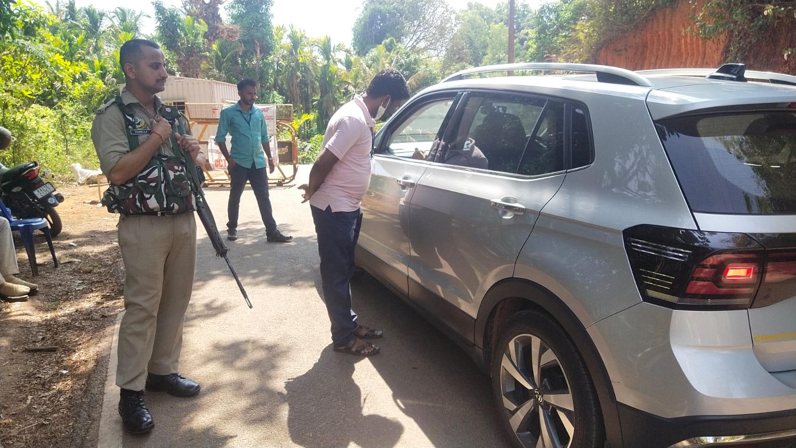 ವಿಟ್ಲ: ಮತದಾನಕ್ಕೆ ಸಕಲ ಸಿದ್ಧತೆ; ಗಡಿಭಾಗದಲ್ಲಿ ಬಿಗಿ ಭದ್ರತೆ