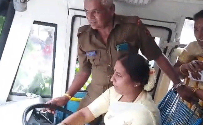 ಶಕ್ತಿ ಯೋಜನೆಗೆ ಚಾಲನೆ: ಬಸ್‌ ಚಲಾಯಿಸಿ ಗಮನ ಸೆಳೆದ ಶಾಸಕಿ ರೂಪಕಲಾ