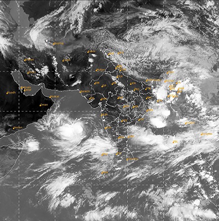 ಕರಾಚಿ, ಗುಜರಾತ್ ನ ಕಚ್ಛ್ ಗೆ ಬಿಪೋರ್‌ಜಾಯ್ ಚಂಡಮಾರುತ ಅಪ್ಪಳಿಸುವ ಸಾಧ್ಯತೆ: ಐಎಂಡಿ